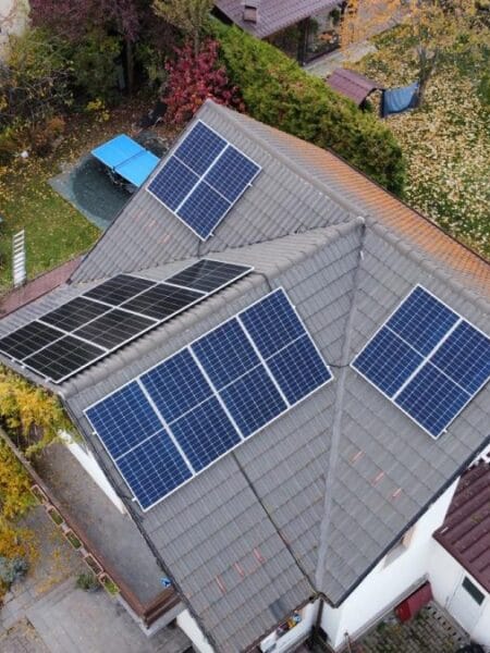 Casă cu sistem fotovoltaic instalat de Stromline