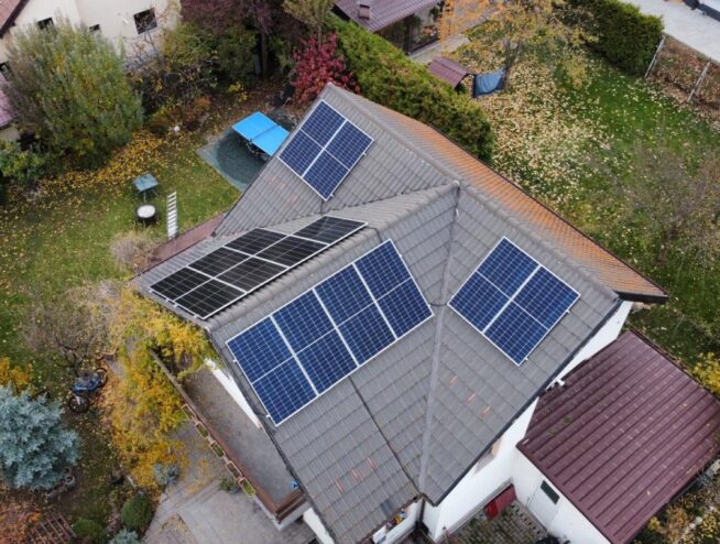 Casă cu sistem fotovoltaic instalat de Stromline