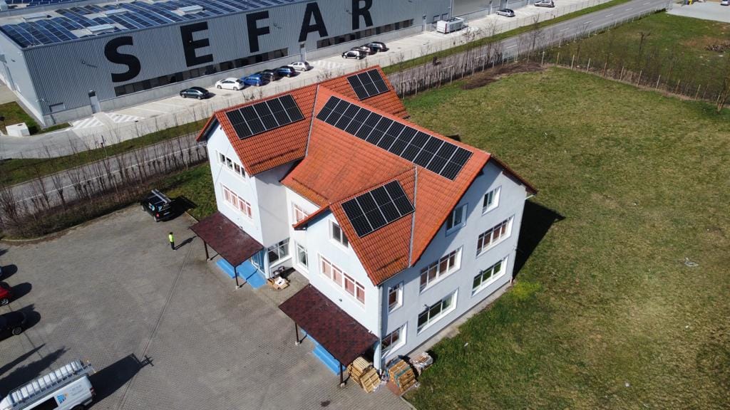 Sistem fotovoltaic 10 kWp montat la Sighișoara, județul Mureș
