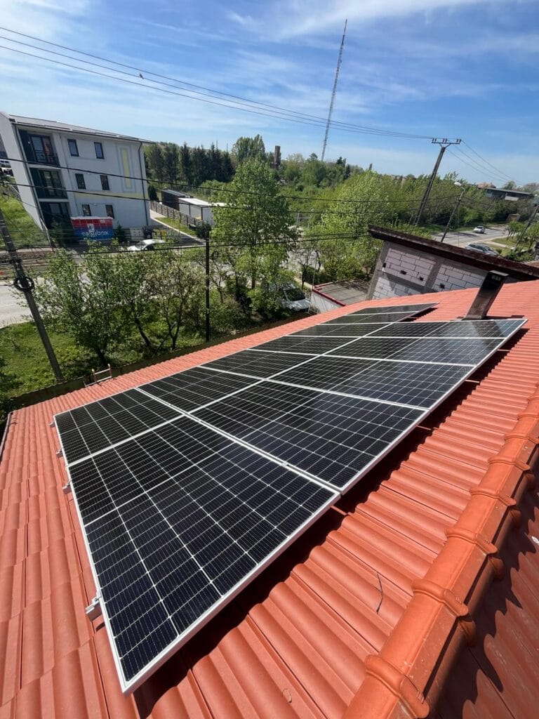 Sistem fotovoltaic 6 kWp montat la Timișoara, județul Timiș